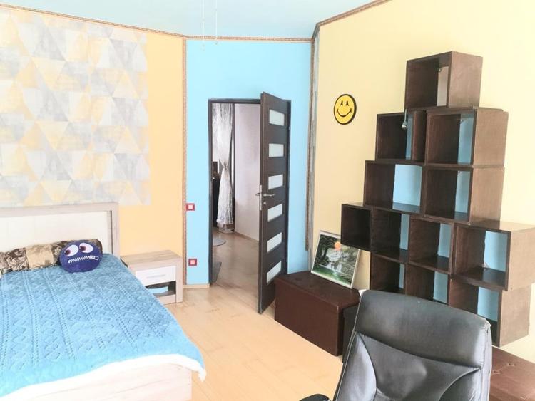 Apartament cu 3 camere decomandat în Zorilor