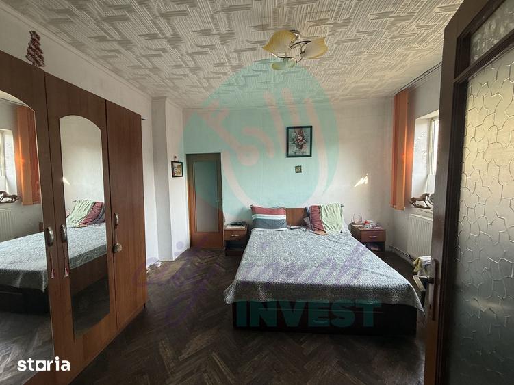 Casă cu 5 camere cu Teren 198 Mp în Decebal