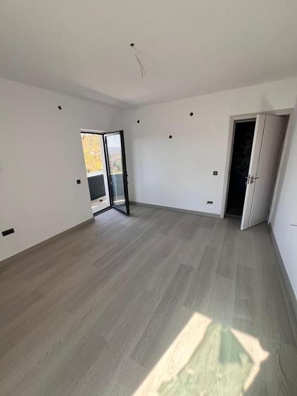 Casă cu 4 camere în Valea Mare