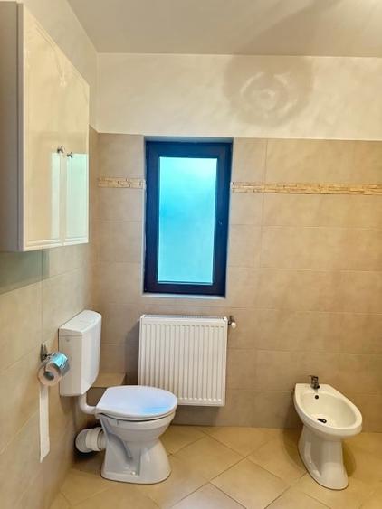 Duplex cu 3 camere cu Canalizare în Valea Adâncă