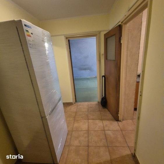 Apartament cu 3 camere decomandat în Giurgiului