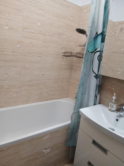Apartament cu 2 camere decomandat în Nicolina