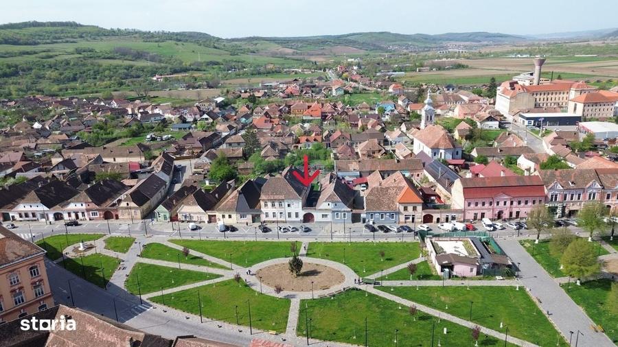 Casă cu 4 camere cu Teren 317 Mp în Central