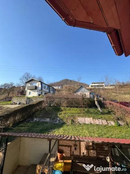 Casă cu 8 camere cu Teren 380 Mp în Griviței