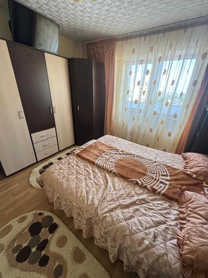 Apartament cu 3 camere decomandat în George Enescu