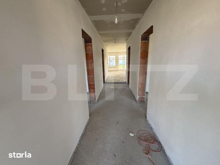 Casă cu 3 camere cu Teren 1300 Mp în Sud