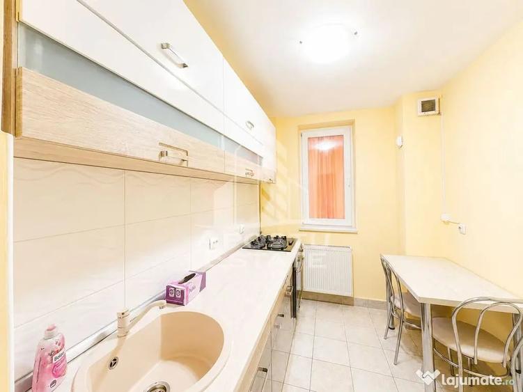 Apartament cu 3 camere decomandat în Odobescu