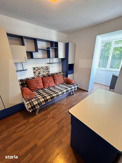 Apartament cu 3 camere semidecomandat în Central