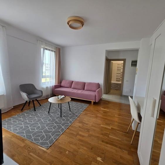 Apartament cu 2 camere semidecomandat, mobilat în Central