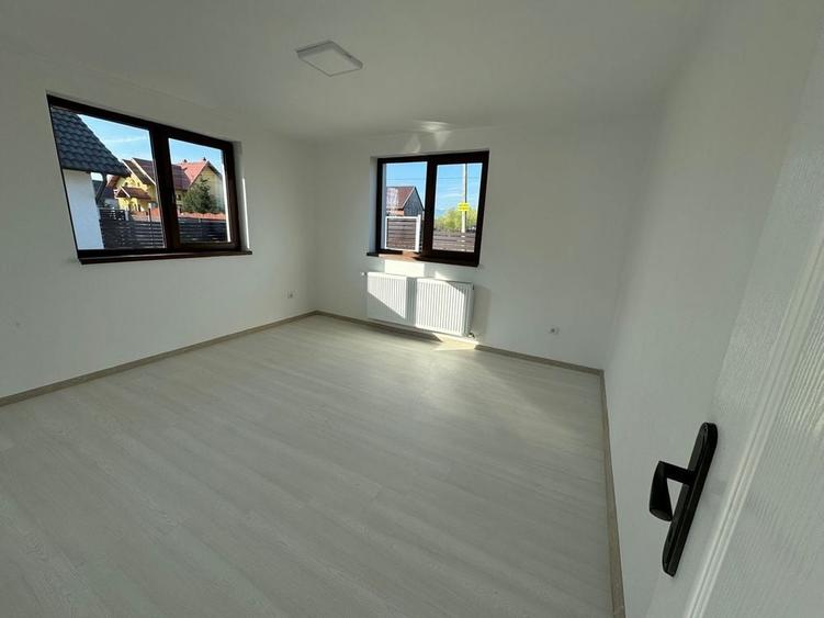 Casă cu 3 camere în Prejmer