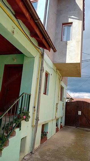 Casă cu 5 camere în Hărman
