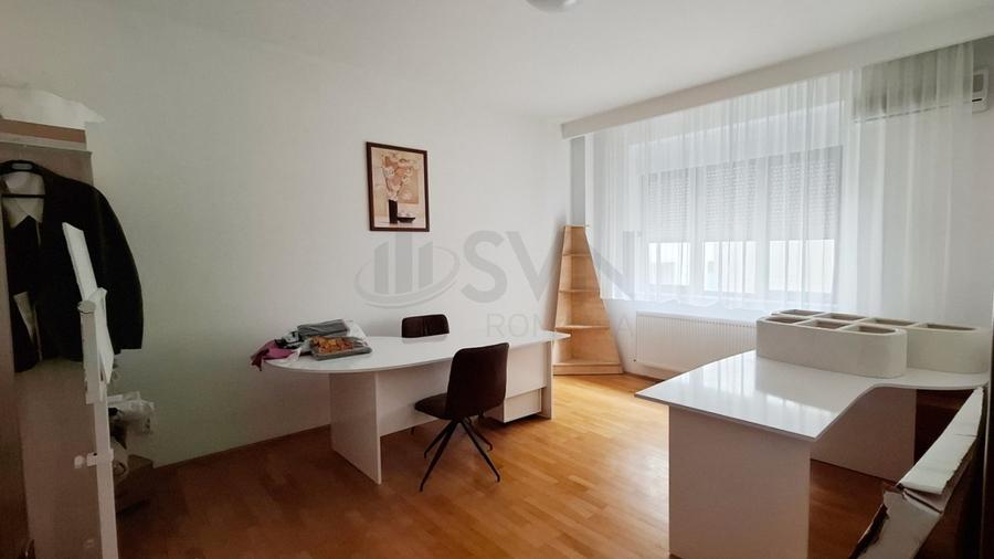 Apartament cu 4 camere decomandat, mobilat în Primăverii