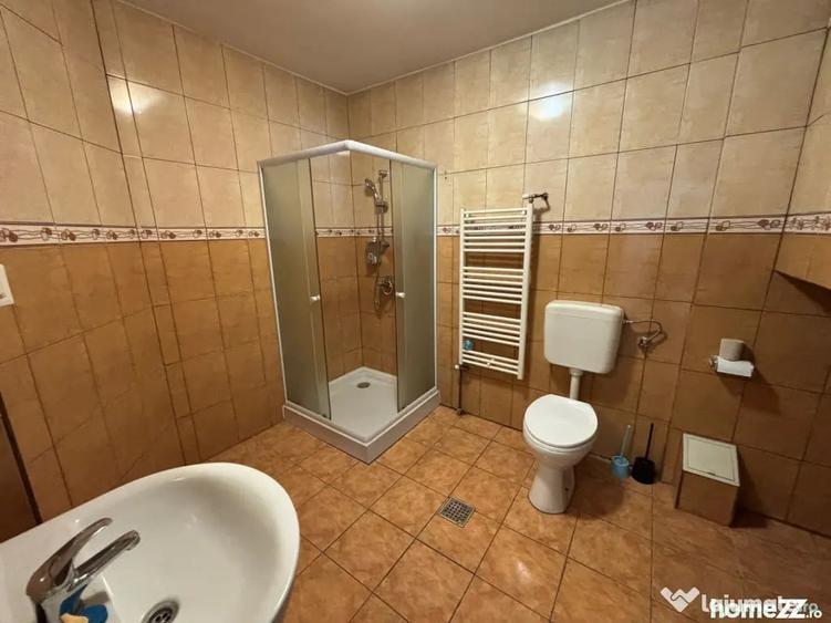 Casă cu 5 camere cu Teren 300 Mp în Colentina