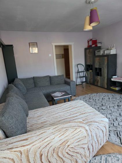 Apartament cu 3 camere decomandat în Preluca Nouă