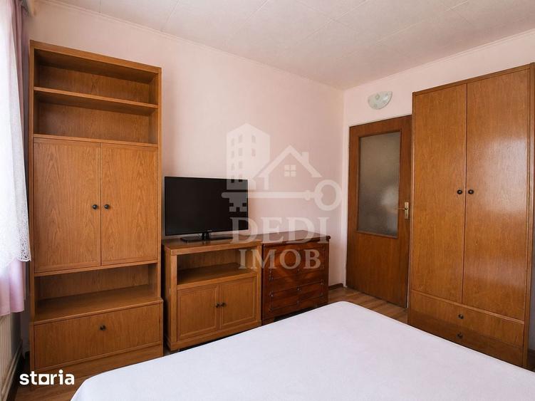 Apartament cu 3 camere semidecomandat în Nufărul