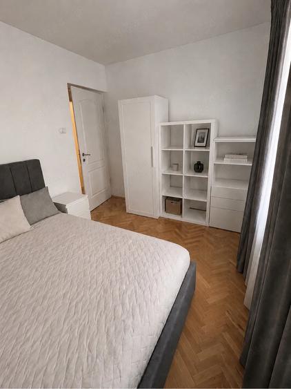 Apartament cu 3 camere semidecomandat în Central