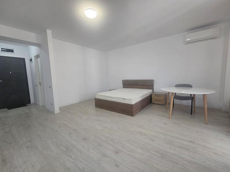 Garsonieră decomandată, mobilată în Pipera