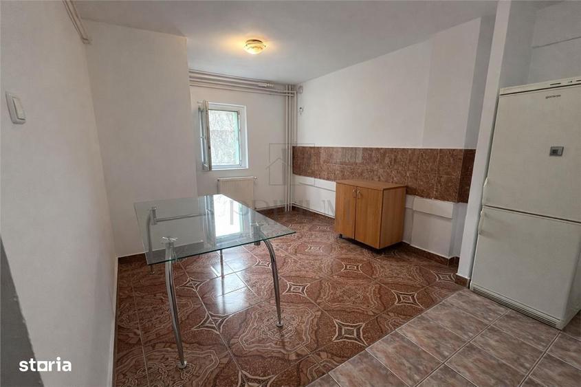 Apartament cu 3 camere decomandat, mobilat în Dorobanților