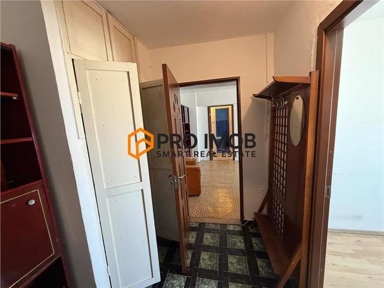 Apartament cu 3 camere semidecomandat, mobilat în Unirii Sud