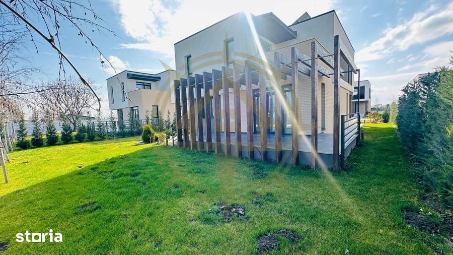 Casă cu 5 camere cu Teren 610 Mp în Căciulați