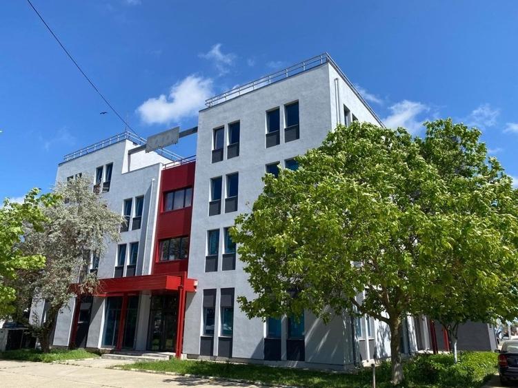 Birou, de 400 mp, în Central