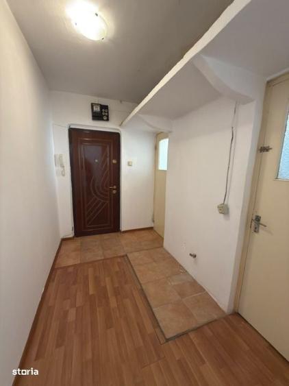 Apartament cu 2 camere semidecomandat în Malu Roșu