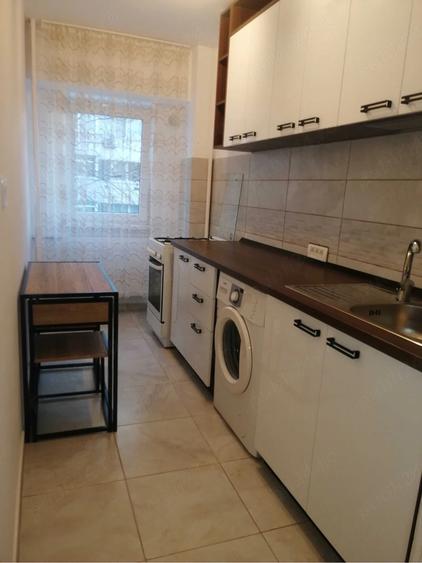 Garsonieră decomandată în Muncii