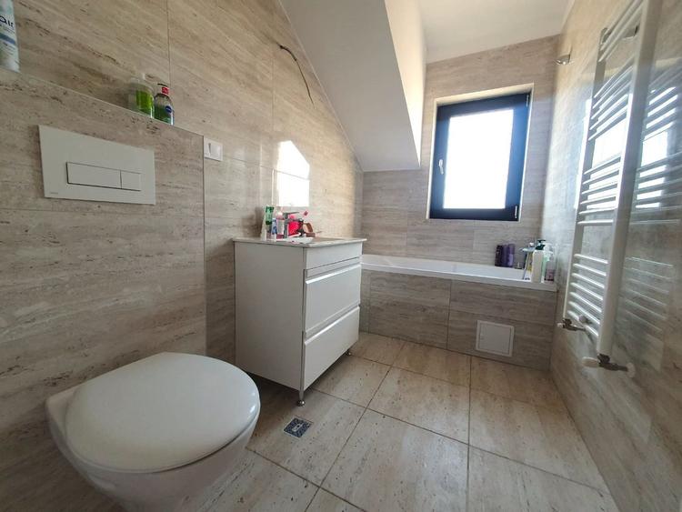 Apartament intabulat, 2 camere decomandate, bloc tip vilă, Sânpetru - 12