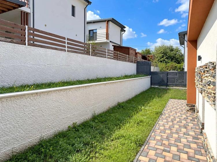 Casă individuală cu 3 camere cu Teren 250 Mp în Valea Adâncă