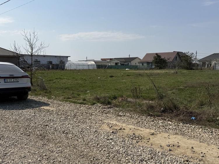 Teren de 1000 mp, în Sântandrei