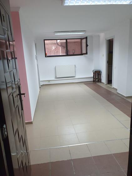 Apartament cu 2 camere semidecomandat în 13 Septembrie
