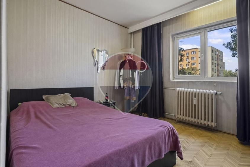 Apartament cu 3 camere decomandat în Rahova