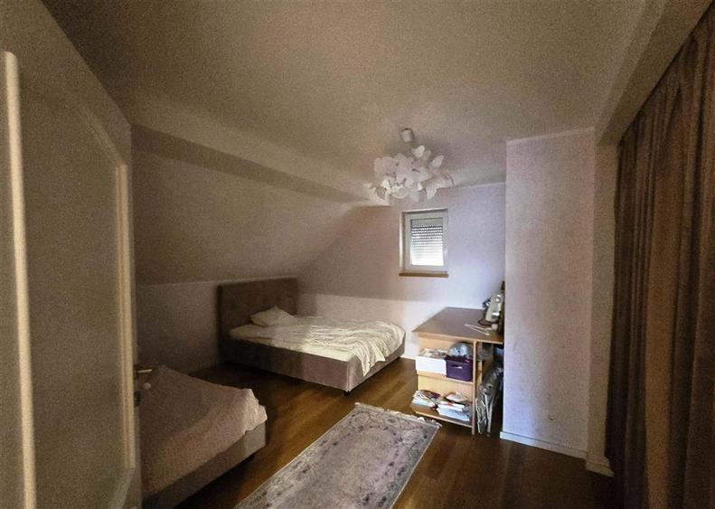 Casă individuală cu 5 camere cu Teren 1000 Mp în Sfântu Ilie