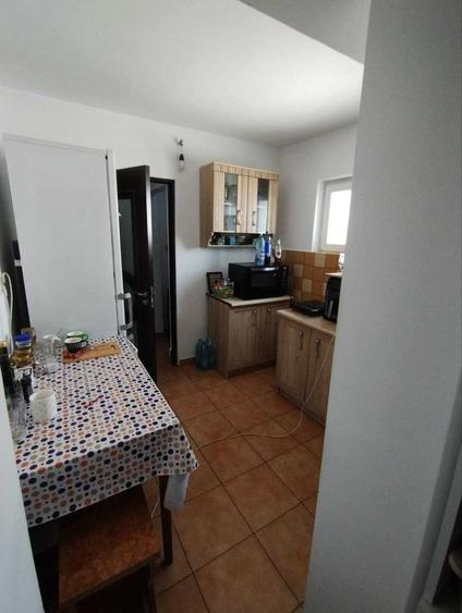 Apartament cu 2 camere decomandat în Războieni