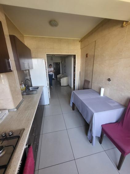 Apartament cu 3 camere decomandat în Prelungirea Ghencea