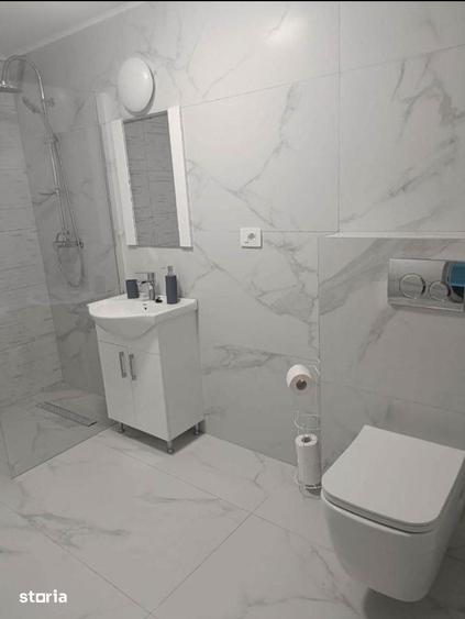 Casă cu 9 camere cu Teren 500 Mp în Sânmartin