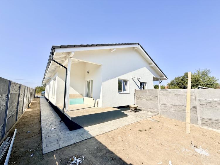 Duplex cu 4 camere cu Teren 415 Mp în Albina
