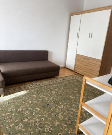 Apartament cu 2 camere semidecomandat în Ultracentral