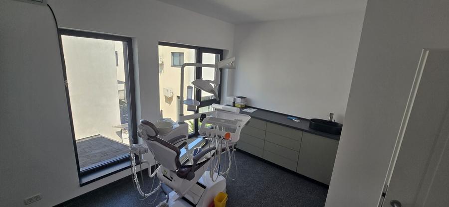Spațiu comercial, de 120 mp, în Tunari