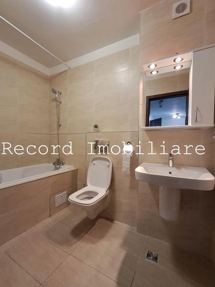 Apartament cu 3 camere semidecomandat în Bună Ziua