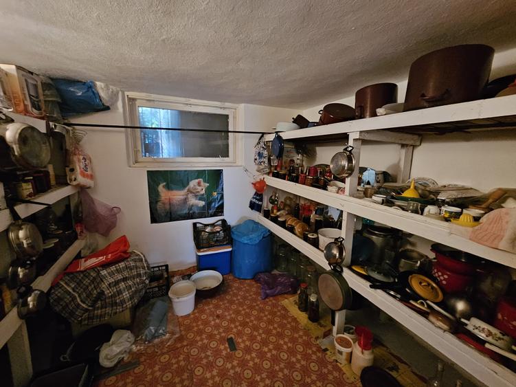 Casă individuală cu 5 camere cu Canalizare în Girocului