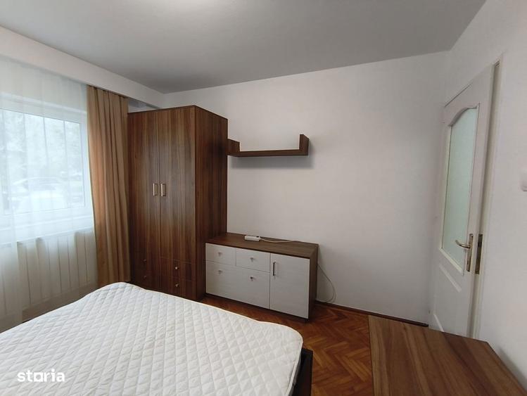 Apartament cu 3 camere în Vasile Aaron