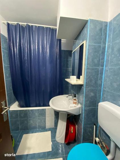 Apartament cu 2 camere decomandat în Craiovița Nouă