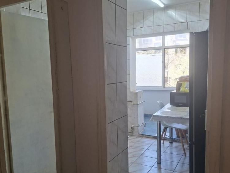 Apartament cu 3 camere decomandat, mobilat în Militari