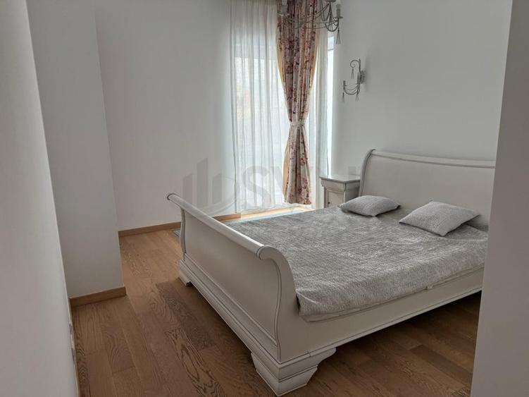 Apartament cu 4 camere decomandat în Aviatorilor