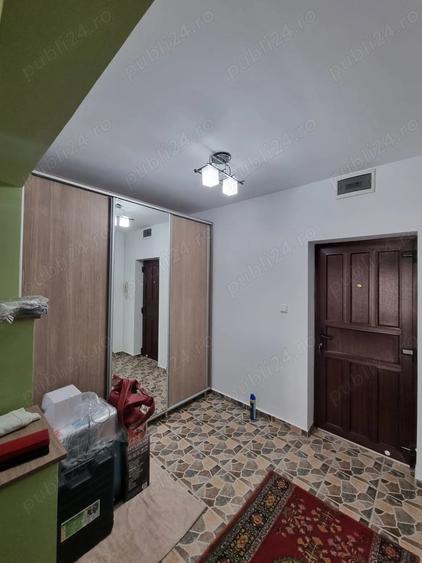 Apartament cu 2 camere în Micro 17