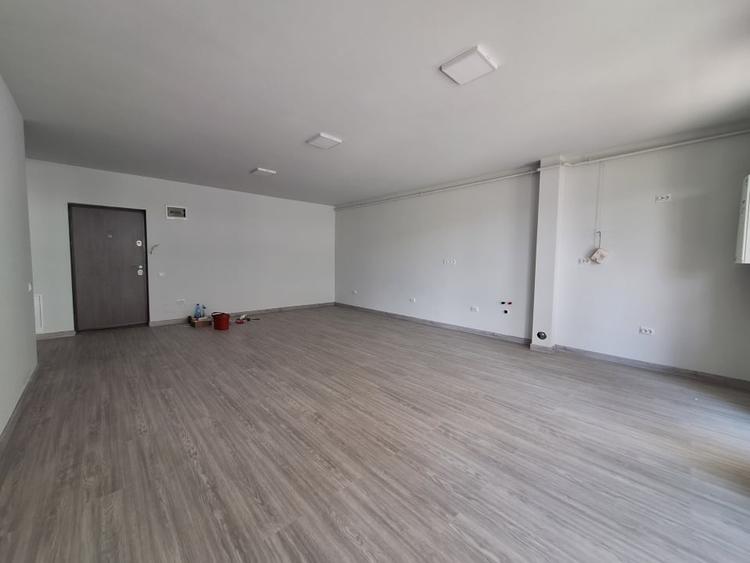 Apartament cu 2 camere semidecomandat în Florești — fotografia 3