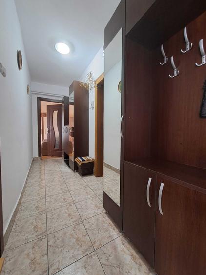 Apartament cu 2 camere decomandat în Exterior Vest