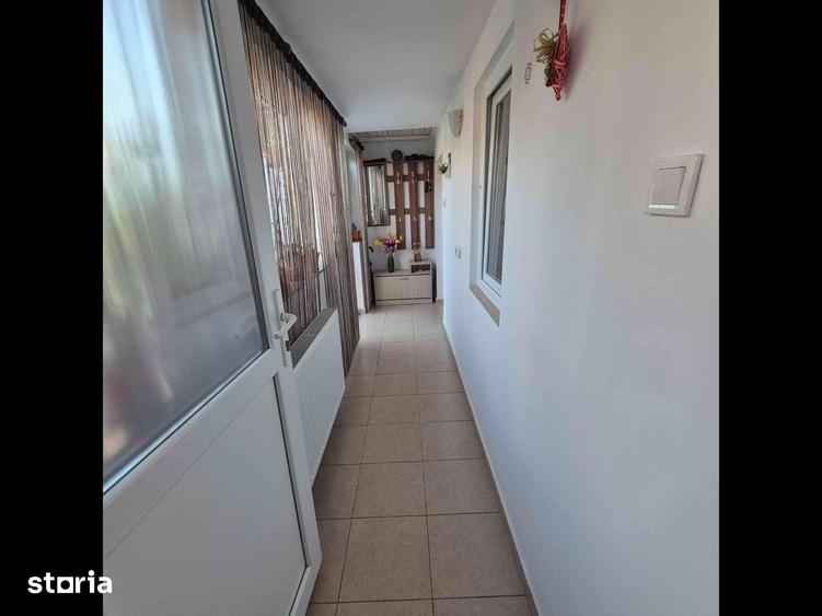 Casă cu 10 camere cu Teren 2529 Mp în Bolintin-Deal