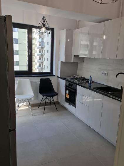 Apartament cu 2 camere decomandat, mobilat în Politehnica